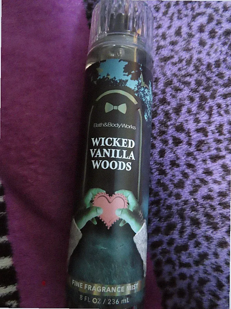 Bath & Body Works Wicked Vanilla Woods Fine Fragrance Women's 8 fl oz Body Mist